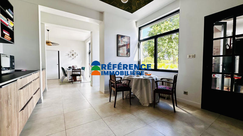 Maison - 210 m² - 5 pièces