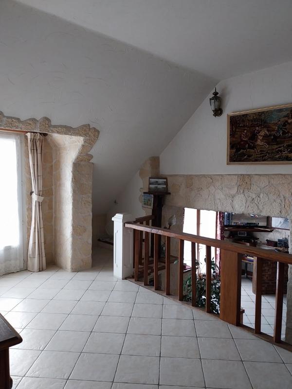 Maison - 195 m² - 7 pièces