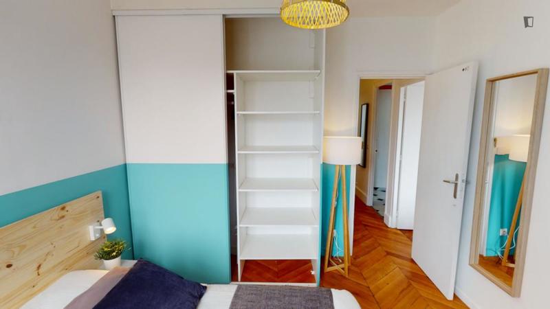 Chambre - 11 m² - 6 pièces