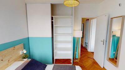 Chambre - 11 m² - 6 pièces