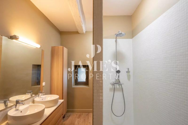 Appartement - 100 m² - 4 pièces