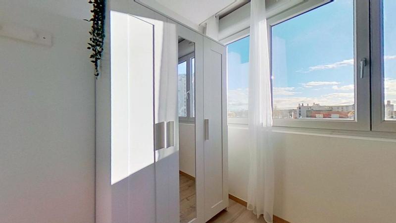 Chambre - 11 m² - 6 pièces