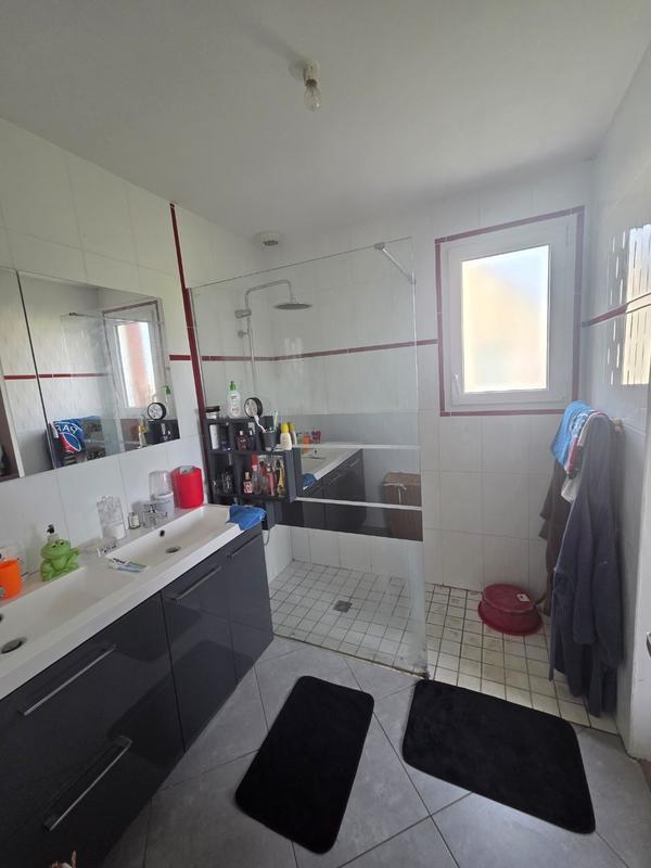 Maison - 84 m² - 4 pièces