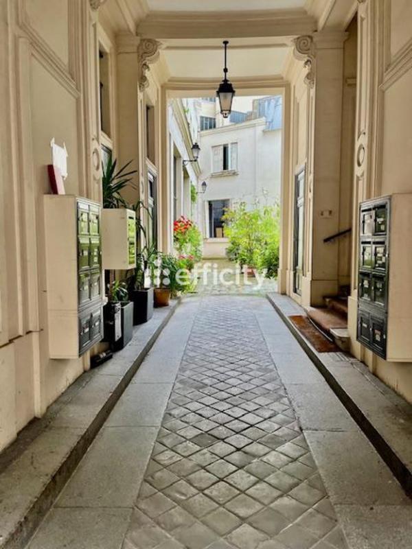 Appartement - 202 m² - 9 pièces