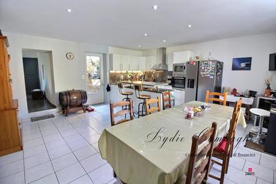 Propriété - 156 m² - 6 pièces