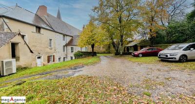 Maison - 277 m² - 12 pièces