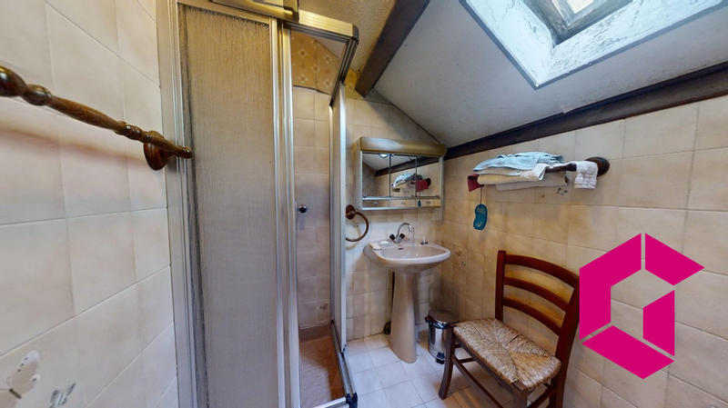 Maison - 143 m² - 7 pièces