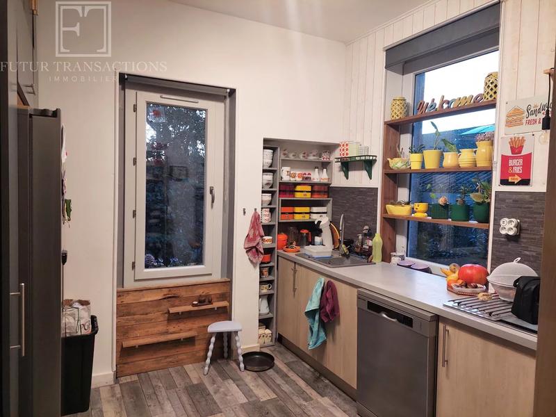 Maison - 180 m² - 12 pièces