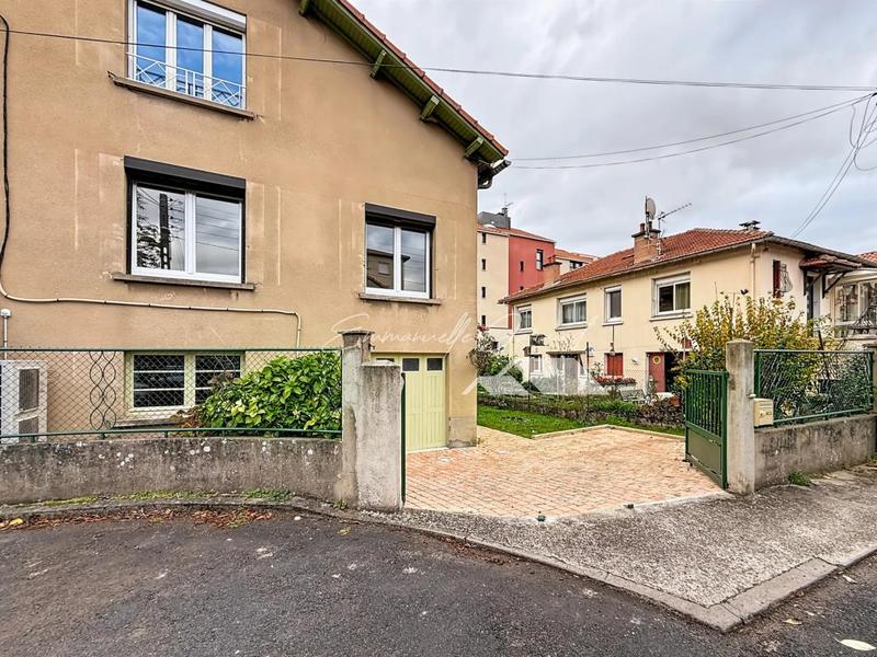 Appartement - 140 m² - 6 pièces