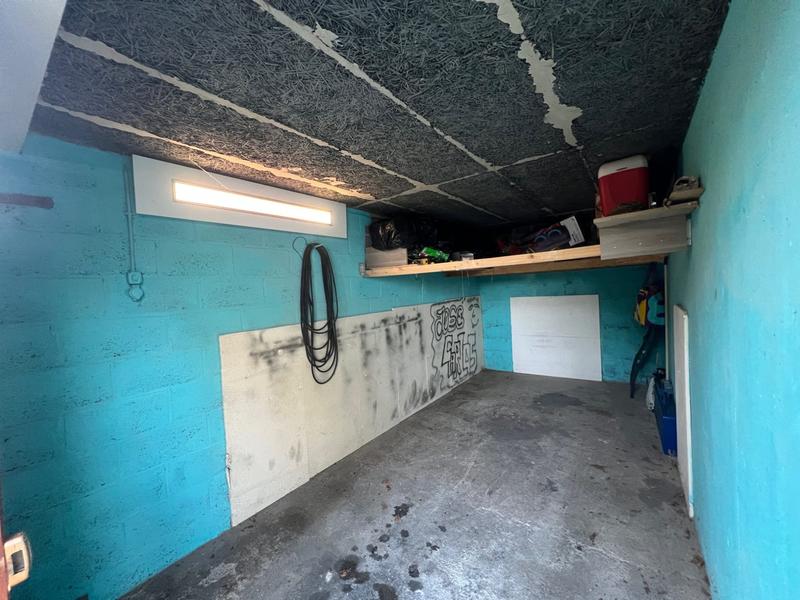 Parking / Garage - 14 m²