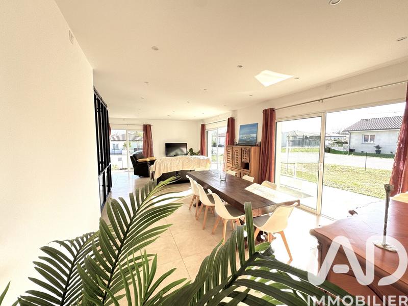 Maison - 138 m² - 5 pièces