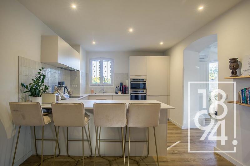 Appartement - 141 m² - 5 pièces