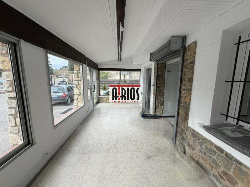 Local d'activité / Entrepôt - 109 m²