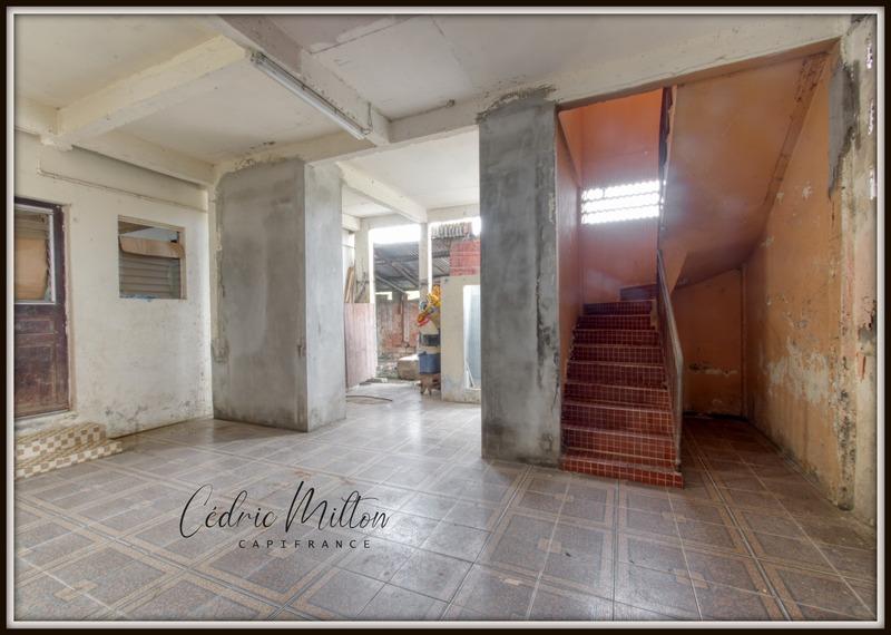 Maison - 138 m² - 8 pièces