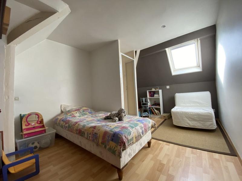 Maison traditionnelle - 160 m² - 7 pièces