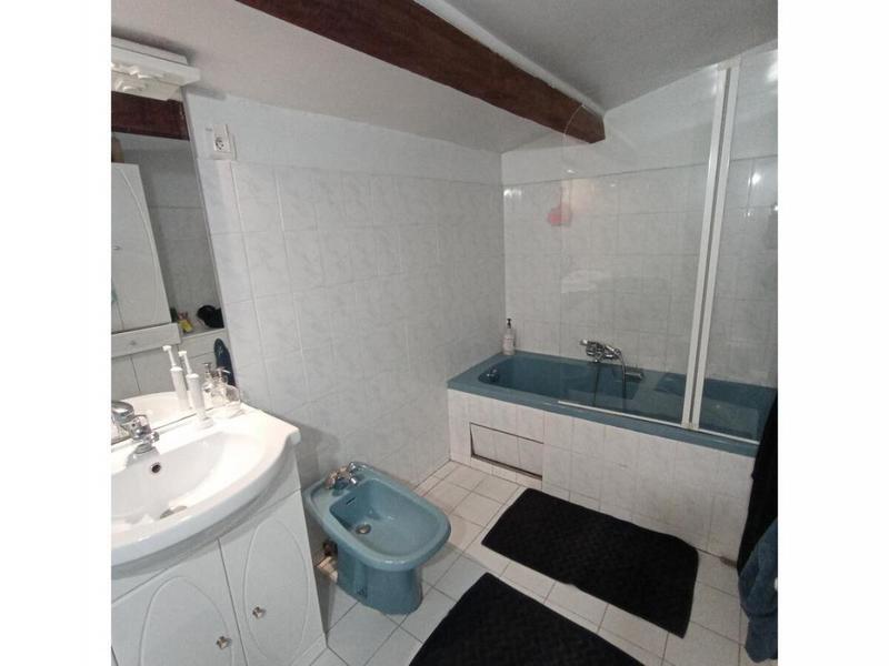 Propriété - 230 m² - 6 pièces