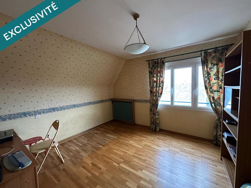 Maison - 136 m² - 7 pièces