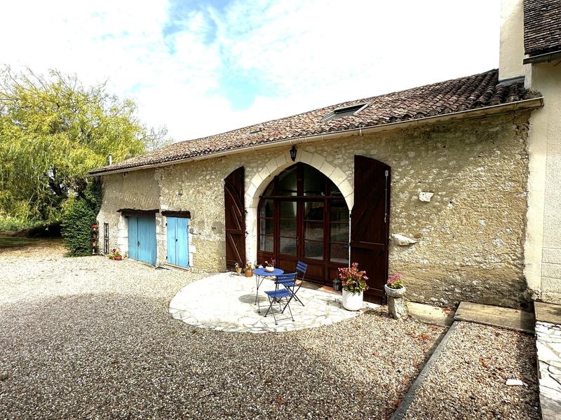 Maison traditionnelle - 195 m² - 6 pièces