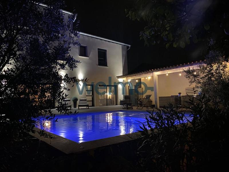 Maison - 175 m² - 8 pièces