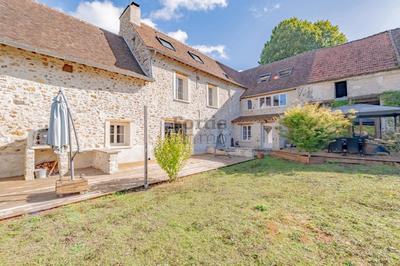 Corps de ferme - 353 m² - 11 pièces