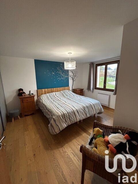 Maison - 216 m² - 6 pièces