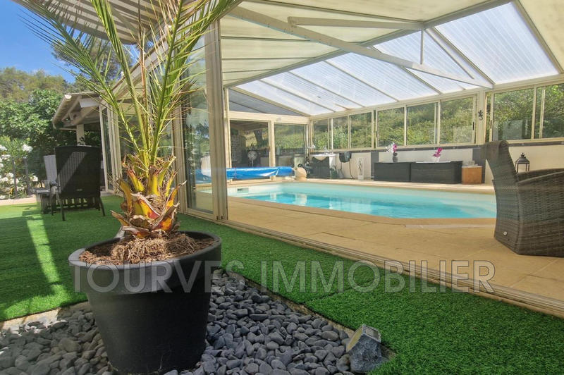 Villa - 184 m² - 6 pièces