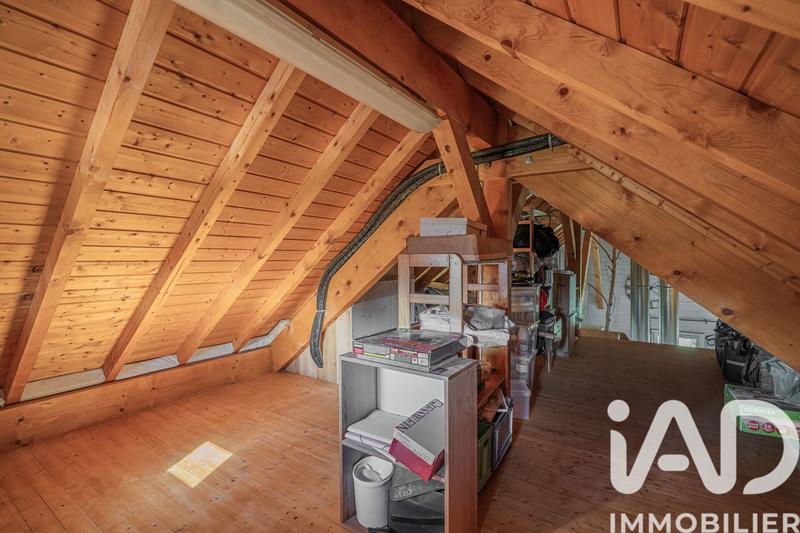 Maison - 200 m² - 9 pièces