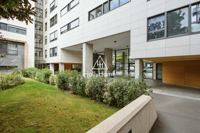 Appartement ancien - 85 m² - 4 pièces