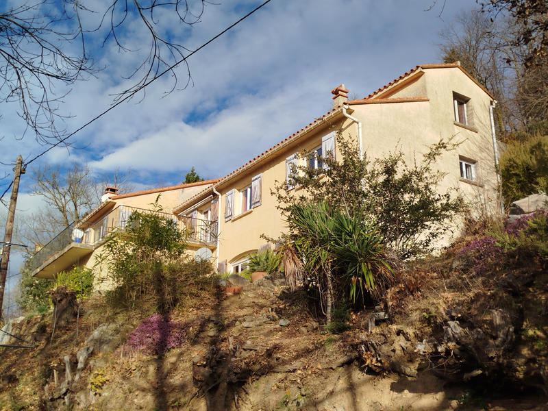 Maison - 304 m² - 7 pièces