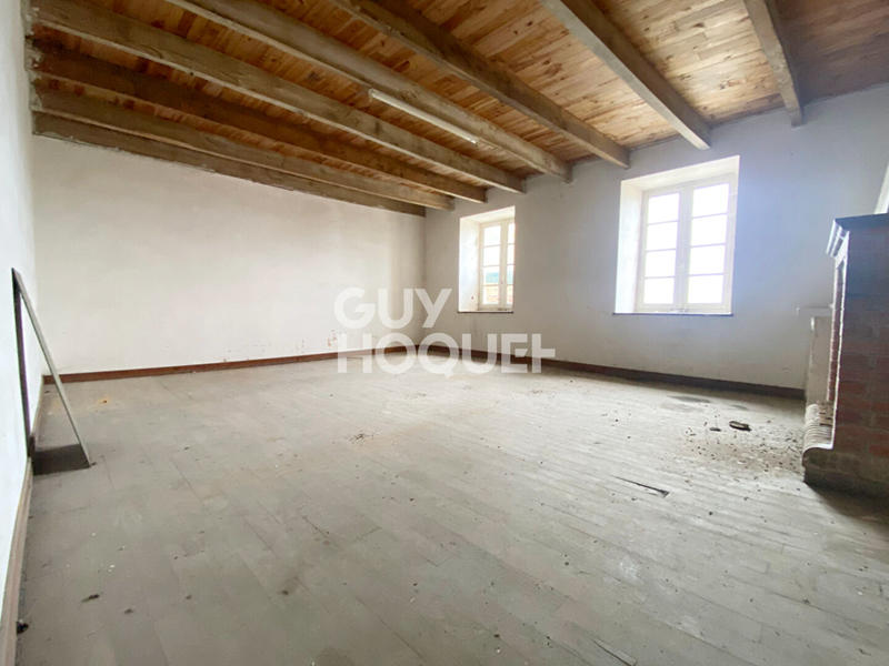 Maison - 325 m² - 6 pièces