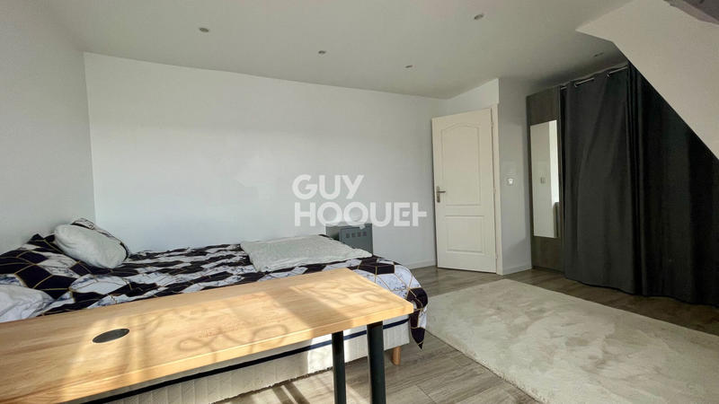 Maison - 234 m² - 10 pièces