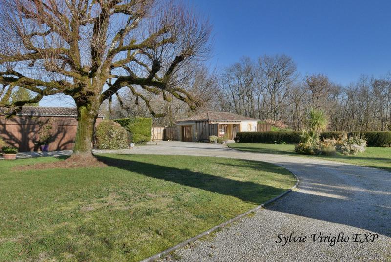 Maison - 207 m² - 6 pièces