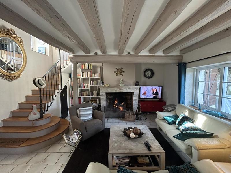 Maison - 141 m² - 8 pièces