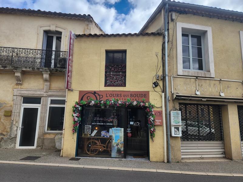 Local commercial - 114 m² - 5 pièces