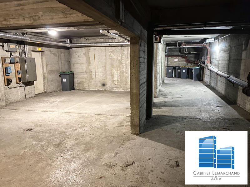 Parking / Garage - 12 m²