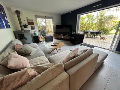 Maison - 164 m² - 8 pièces