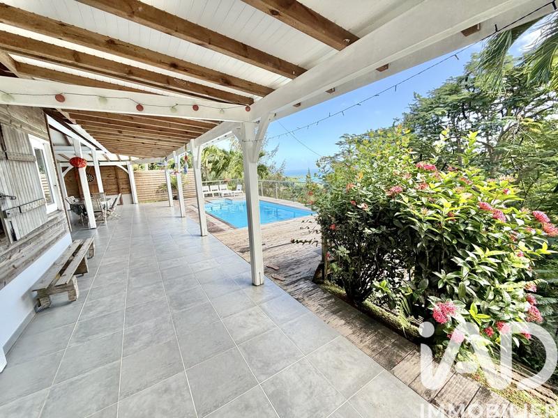 Maison - 95 m² - 5 pièces