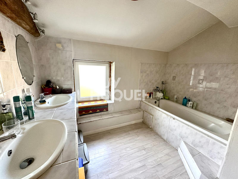 Maison - 186 m² - 6 pièces