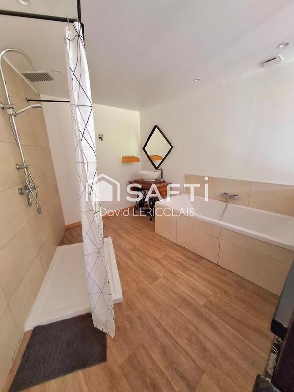 Maison - 335 m² - 24 pièces