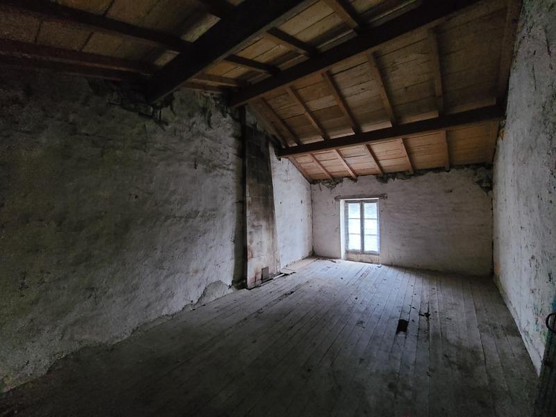 Grange - 75 m² - 3 pièces