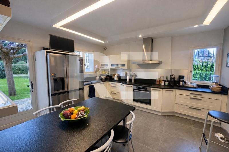 Maison de campagne - 180 m² - 6 pièces