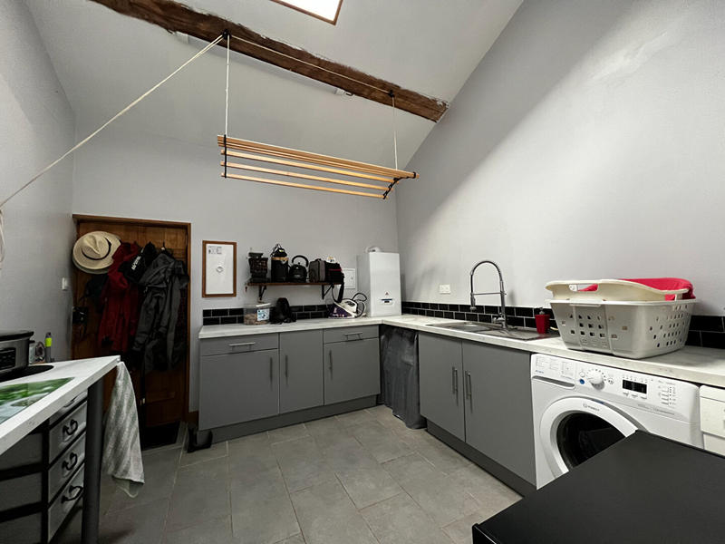 Maison - 196 m² - 7 pièces