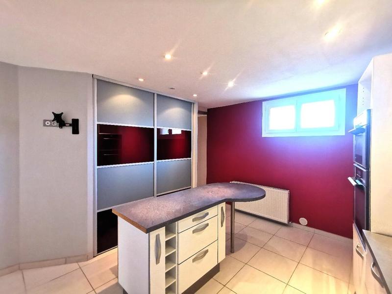 Appartement - 80 m² - 3 pièces