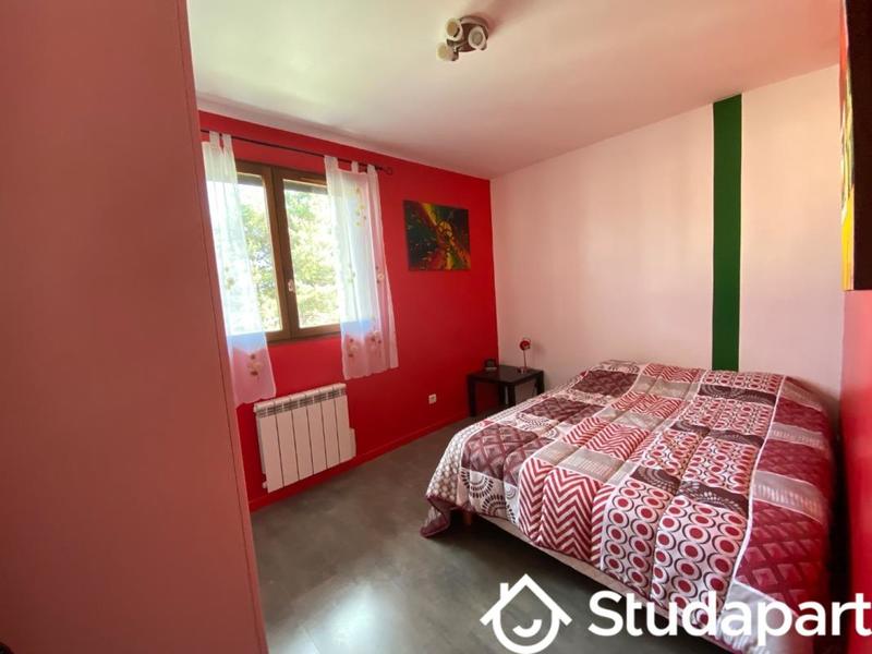 Chambre - 11 m² - 1 pièce