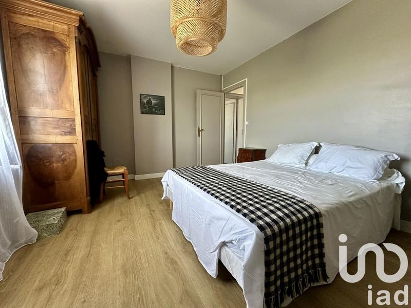 Maison - 180 m² - 8 pièces