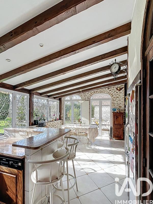 Maison - 235 m² - 10 pièces