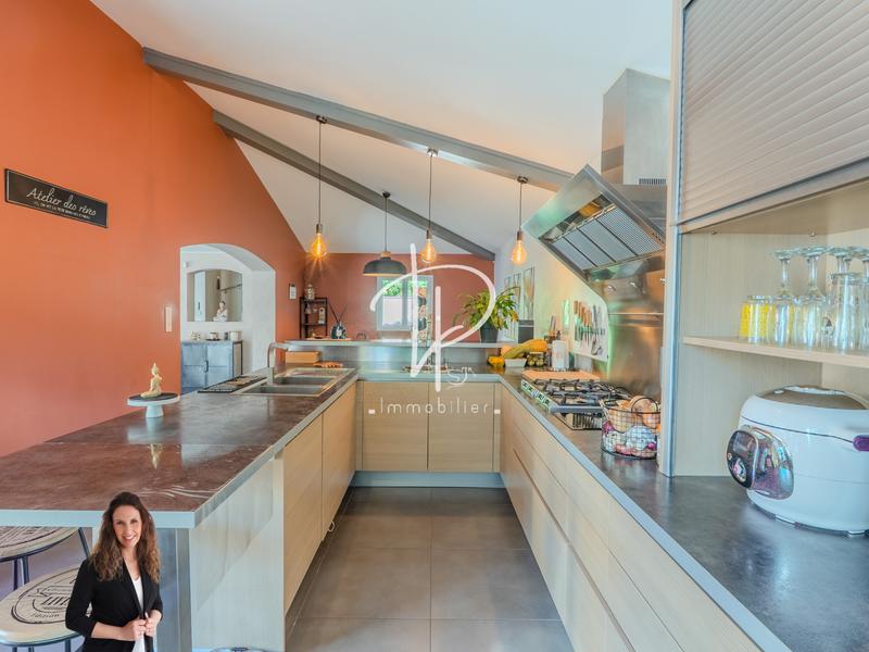 Villa - 291 m² - 8 pièces