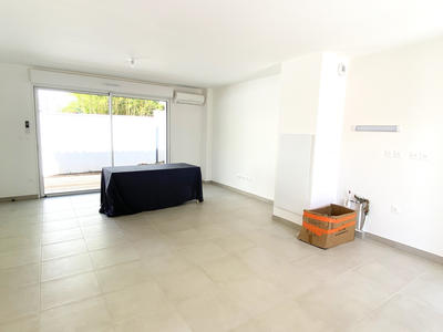 Villa - 90 m² - 4 pièces