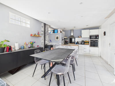 Maison - 75 m² - 5 pièces