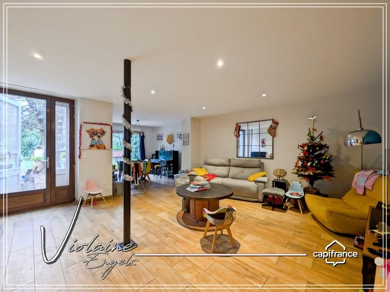 Maison de village - 285 m² - 9 pièces